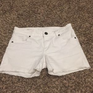 Kut From The Kloth White Gidget Frey Hem Shorts
